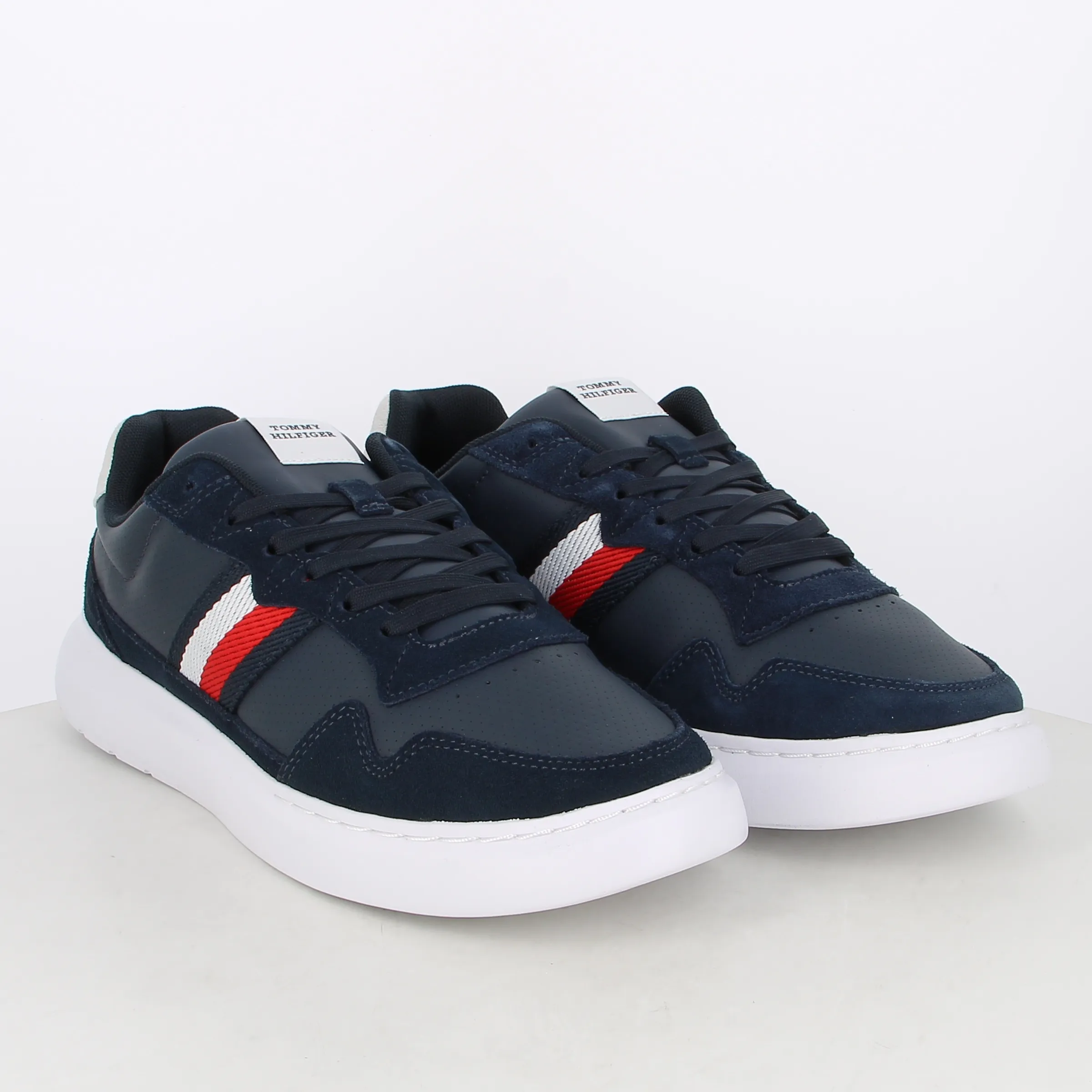 -----Tommy Hilfiger -----Sneakers da uomo bicolor con logo ----