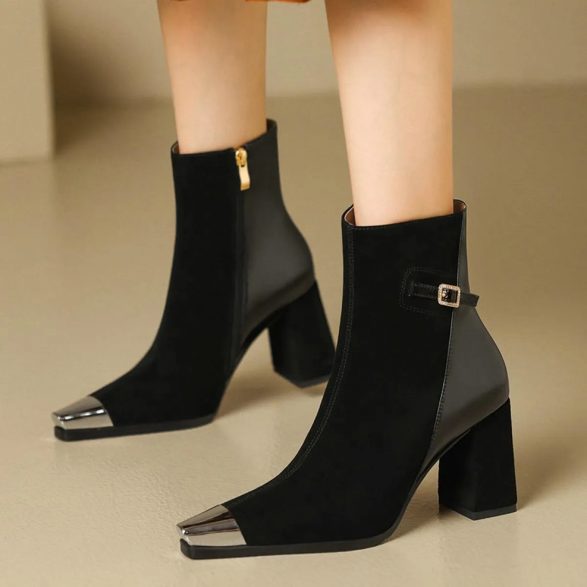 2024 Stivaletti da donna Autunno Inverno Vera pelle Tacchi alti spessi Scarpe Donna Stivali elasticizzati da lavoro casual