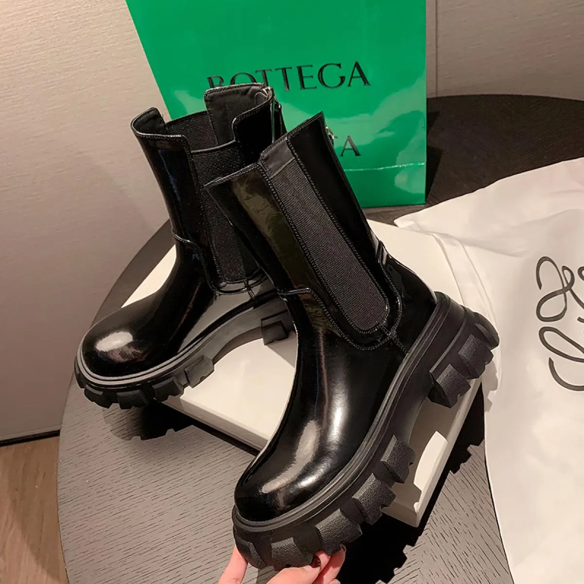 2024 Stivaletti elasticizzati per le donne Moda tacco alto Piattaforma Donna Cerniera posteriore Scarpe Donna Autunno Inverno Ta