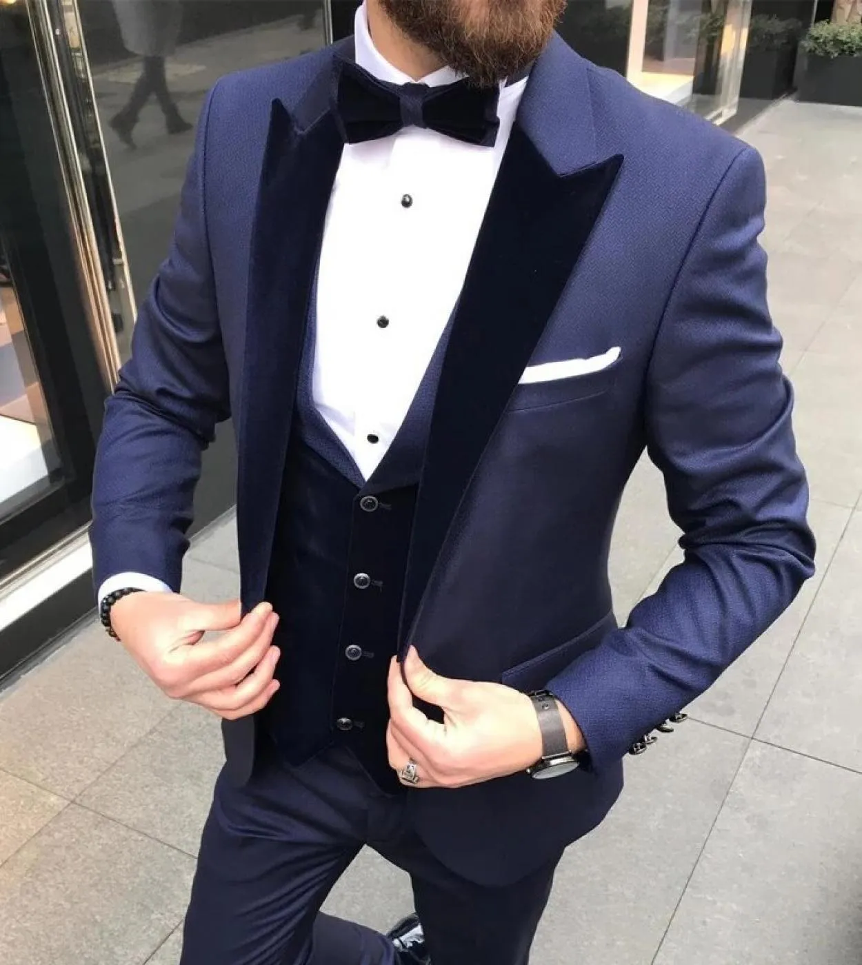 Abiti da uomo blu 3 pezzi Velluto nero Risvolto a punta Costume Homme Smoking da sposa Sposo Prom Terno Masculino Blazer Giacca