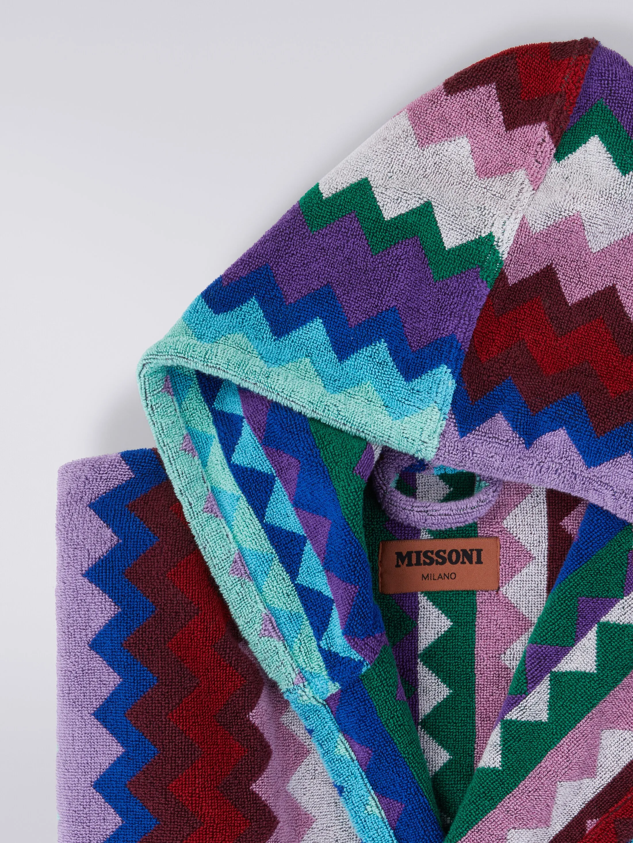 Accappatoio lungo con cappuccio Chantal in spugna di cotone chevron