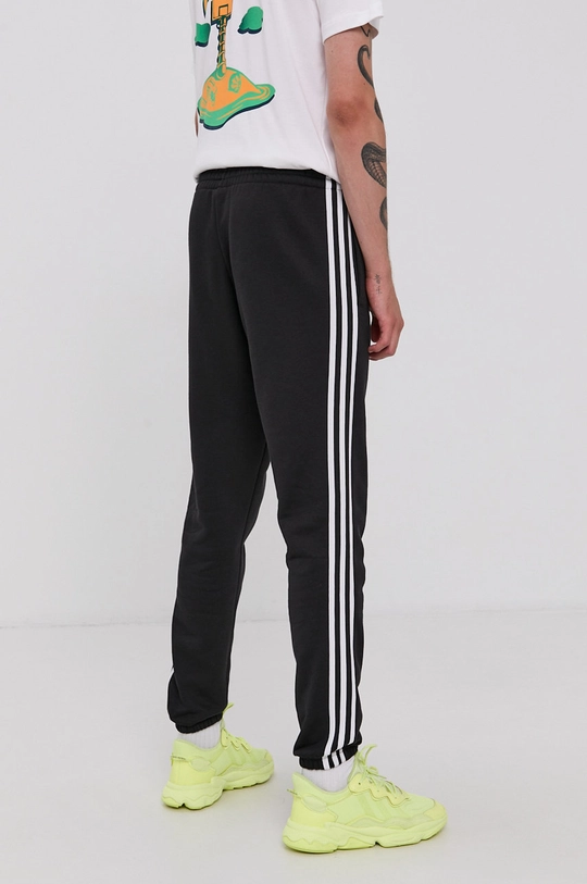 adidas pantaloni