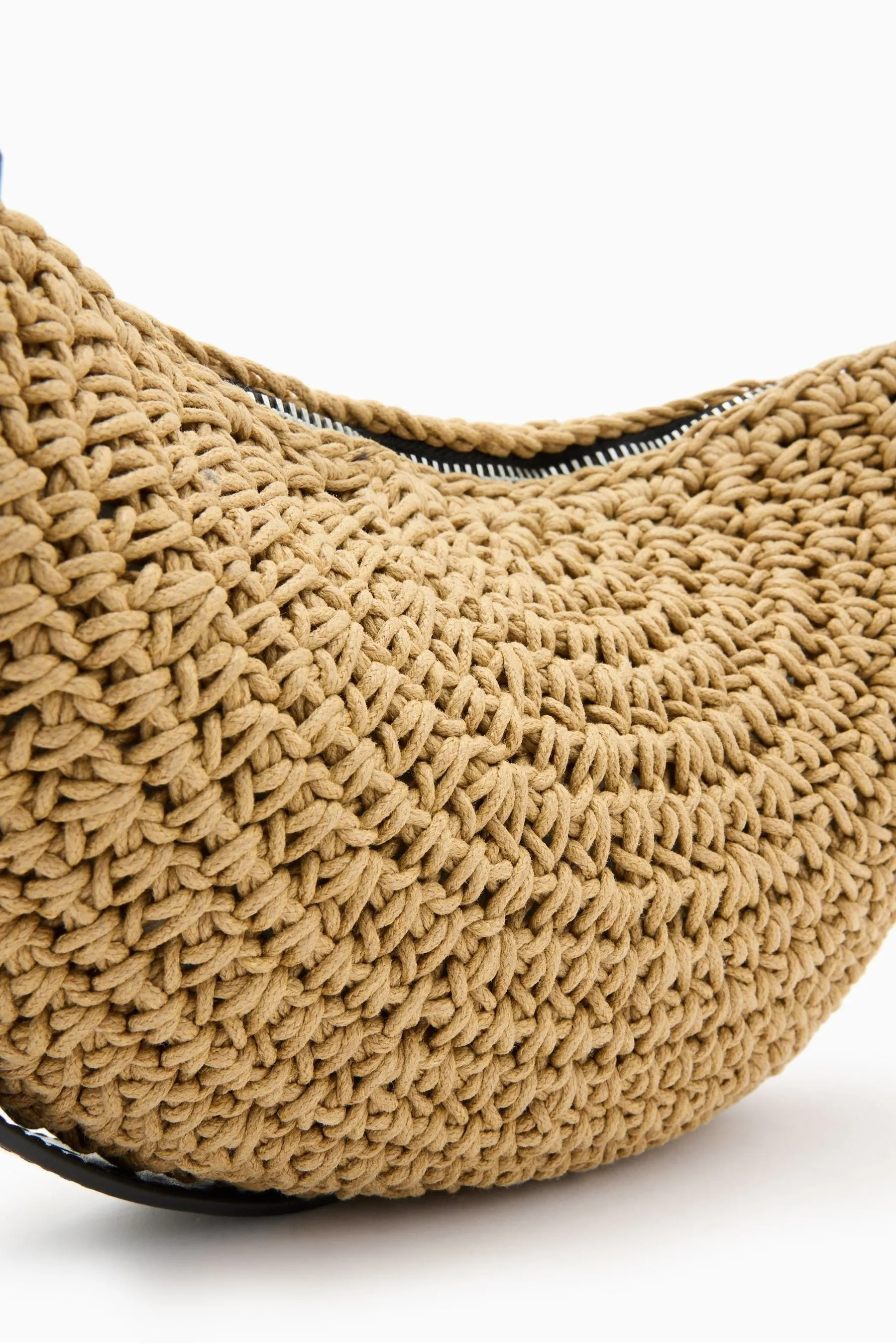 AllSaints - Borsa a tracolla a mezzaluna con nodo    