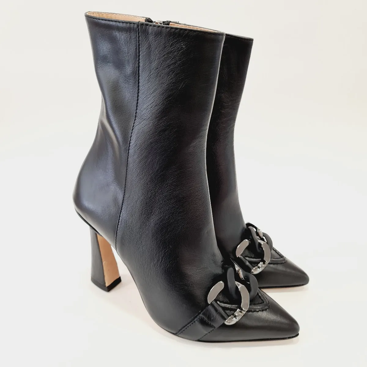 Andrea Pinto Tronchetto tacco alto 10 cm. Pelle Nero accessorio catena rif.420