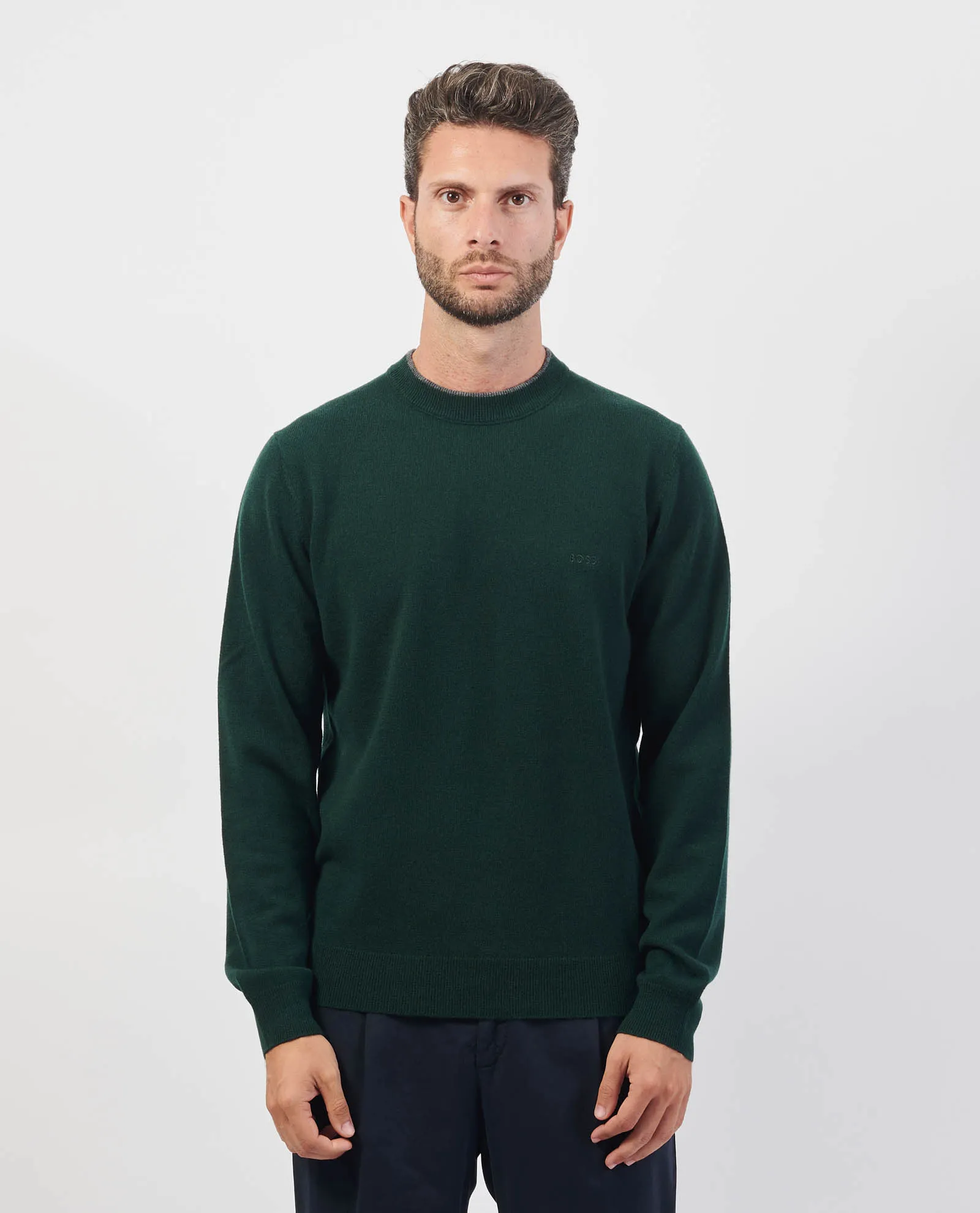 BOSS      Maglione Boss in lana vergine con logo