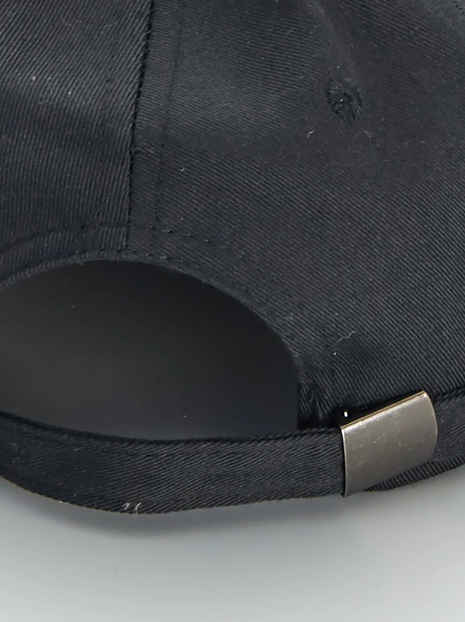 Cappellino in tela tinta unita - nero