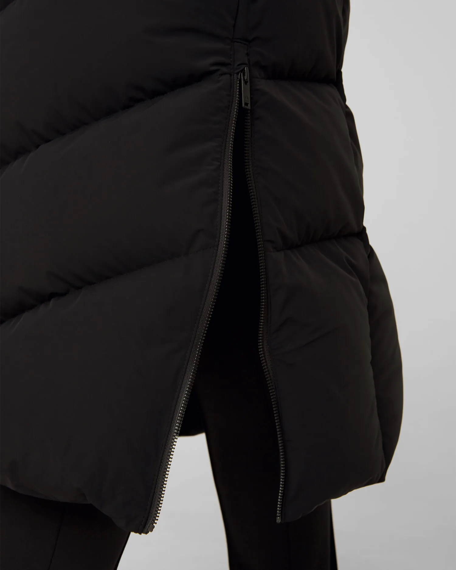 Cappotto nero con piumino da donna Moose Knuckles Cooper Lake Parka M33LP235-292