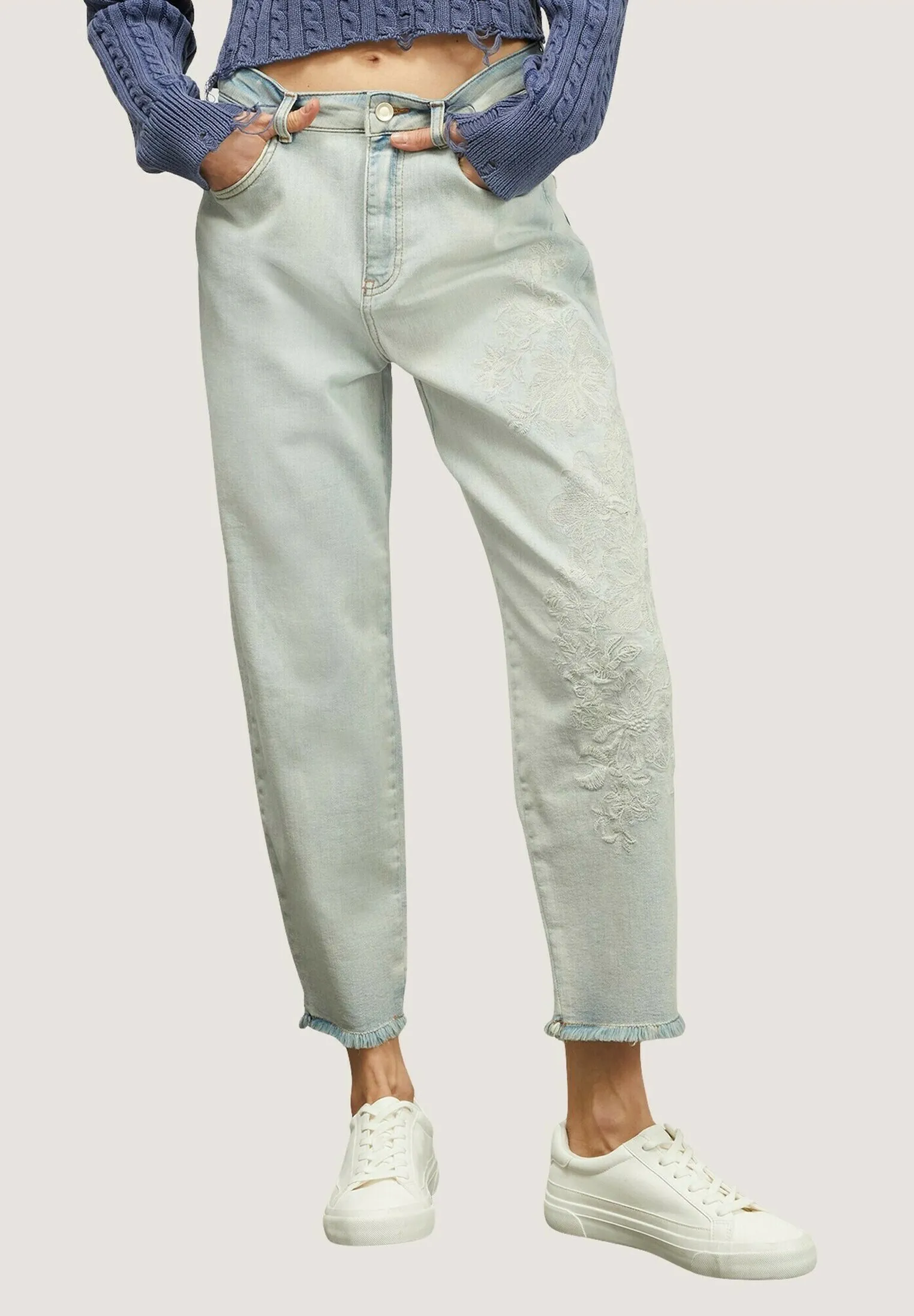 CON RICAMO - Jeans a sigaretta