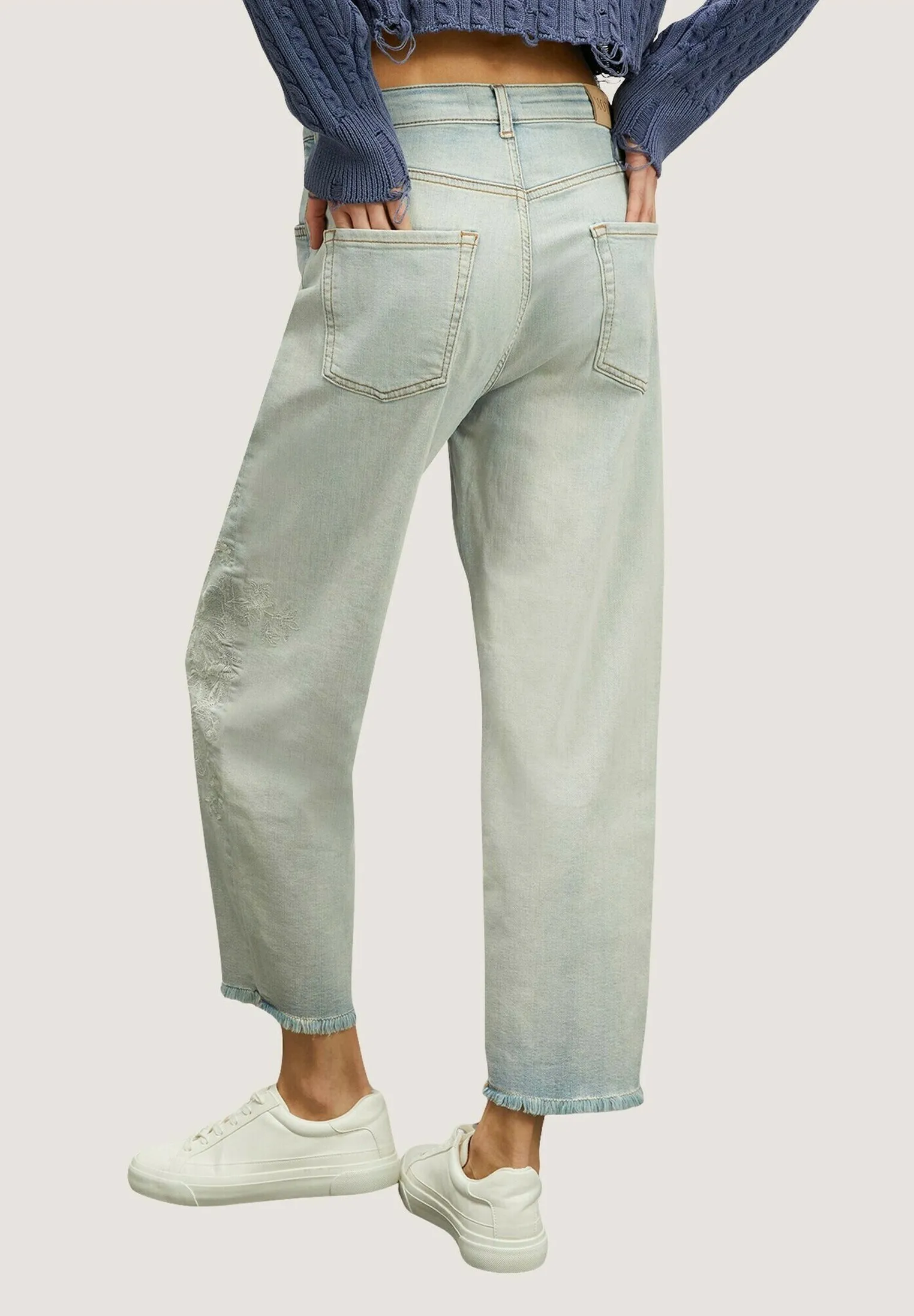 CON RICAMO - Jeans a sigaretta