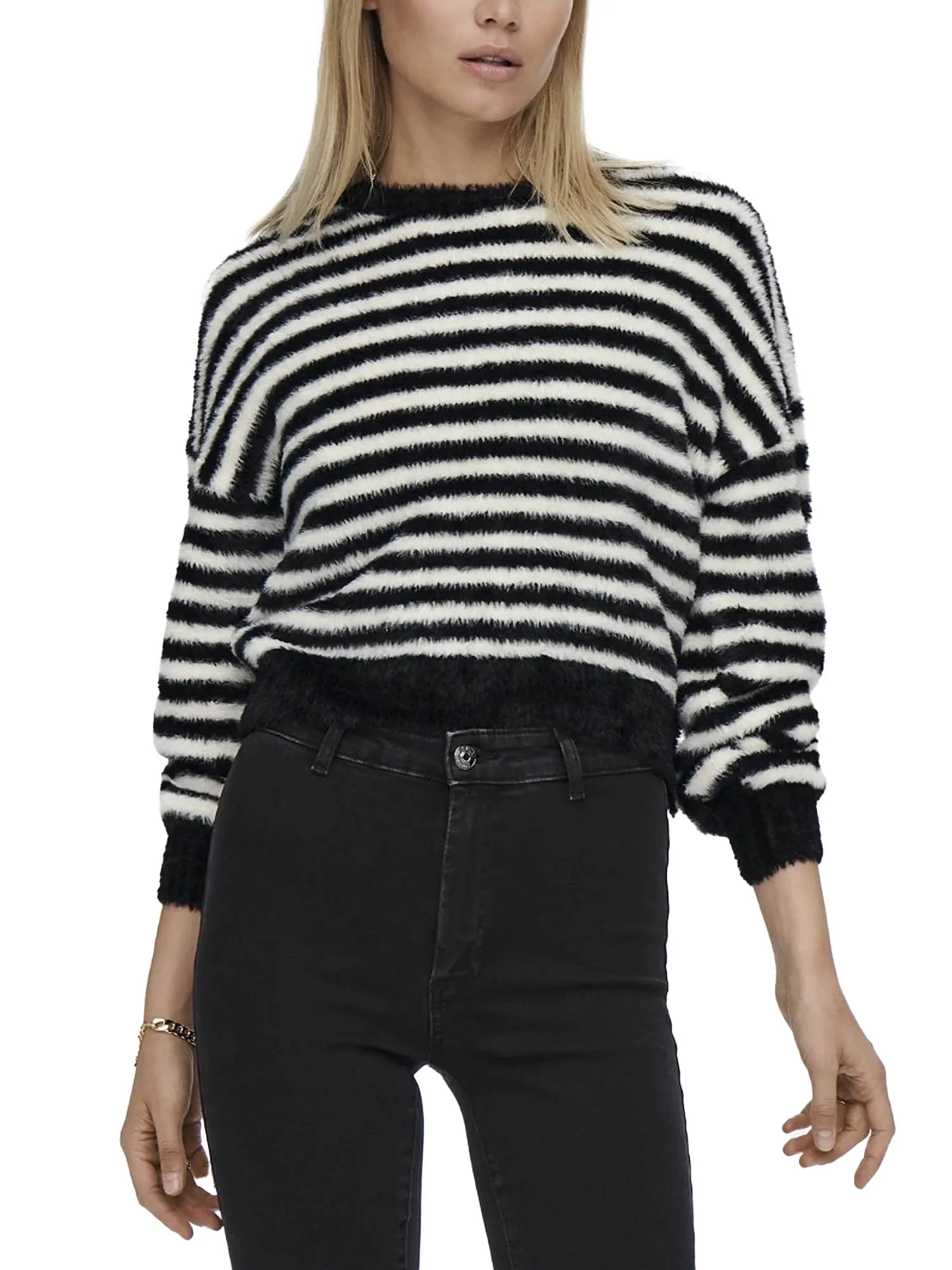 ----------Cropped Crew Neck Pullover---------