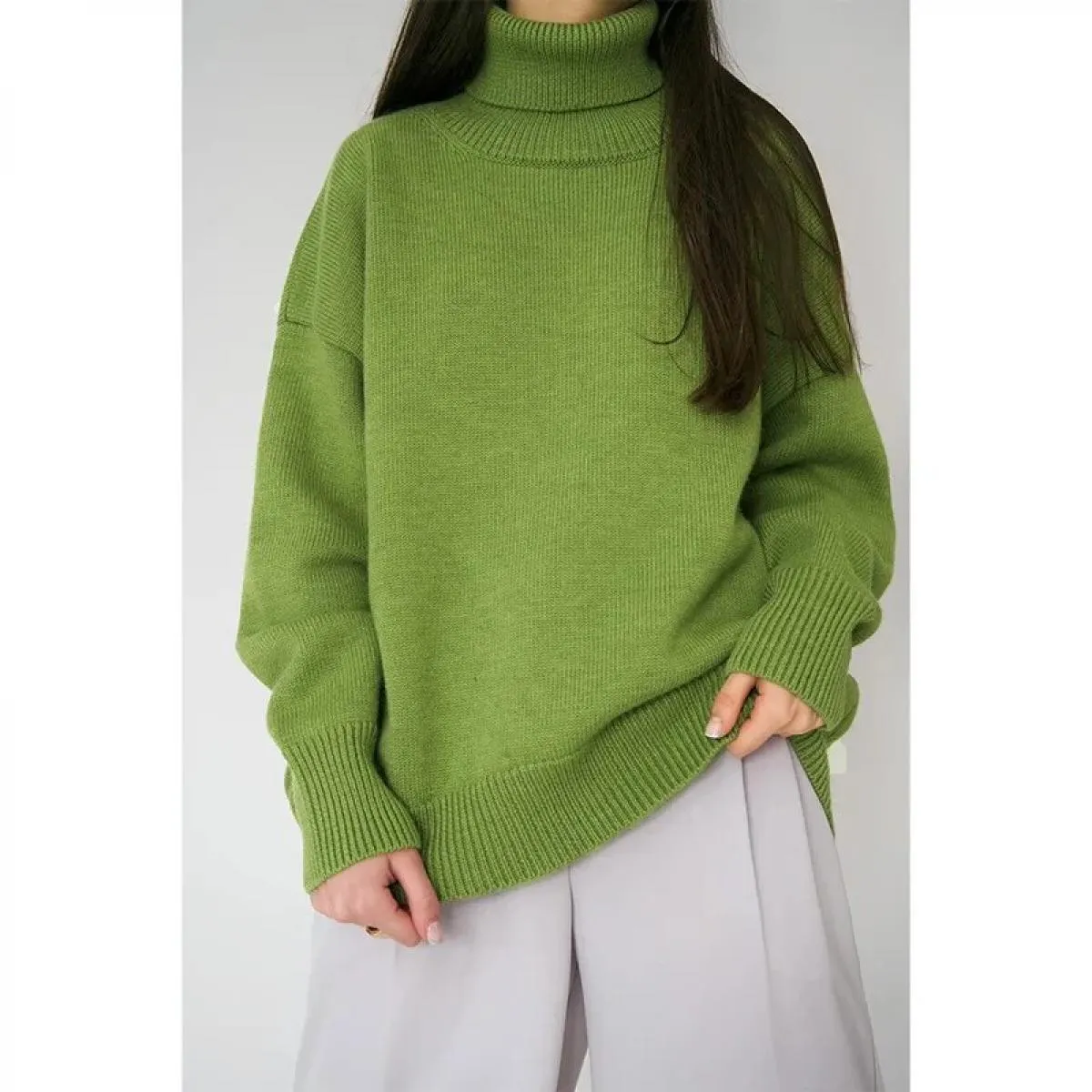 Dolcevita tinta unita Autunno Inverno 2024 Comodo maglione pullover classico sciolto da donna