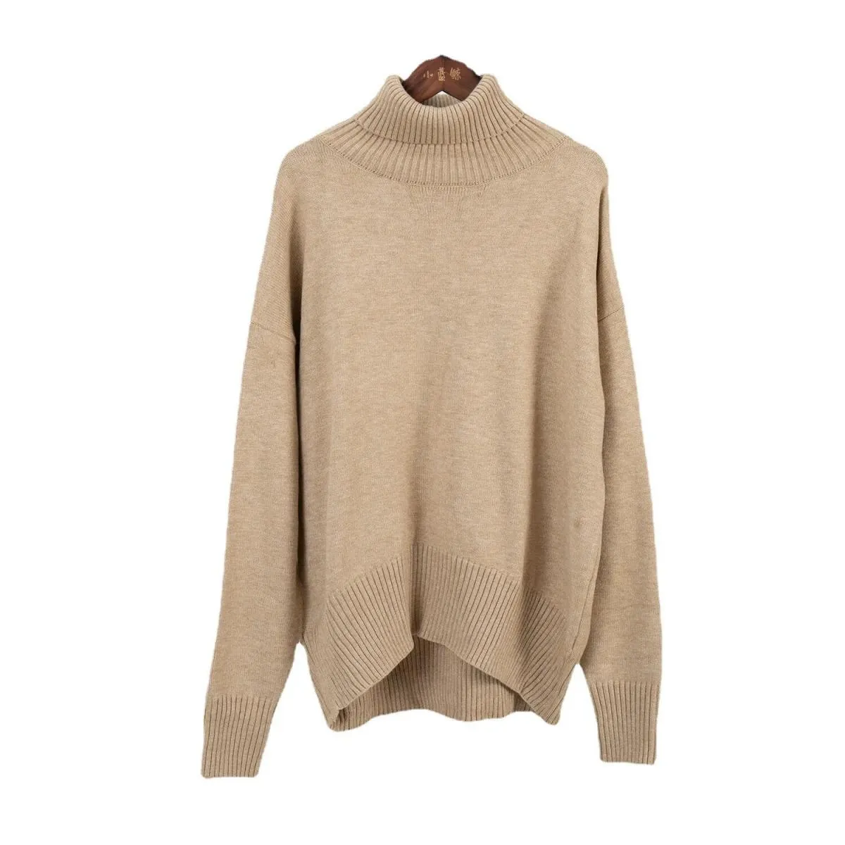 Dolcevita tinta unita Autunno Inverno 2024 Comodo maglione pullover classico sciolto da donna
