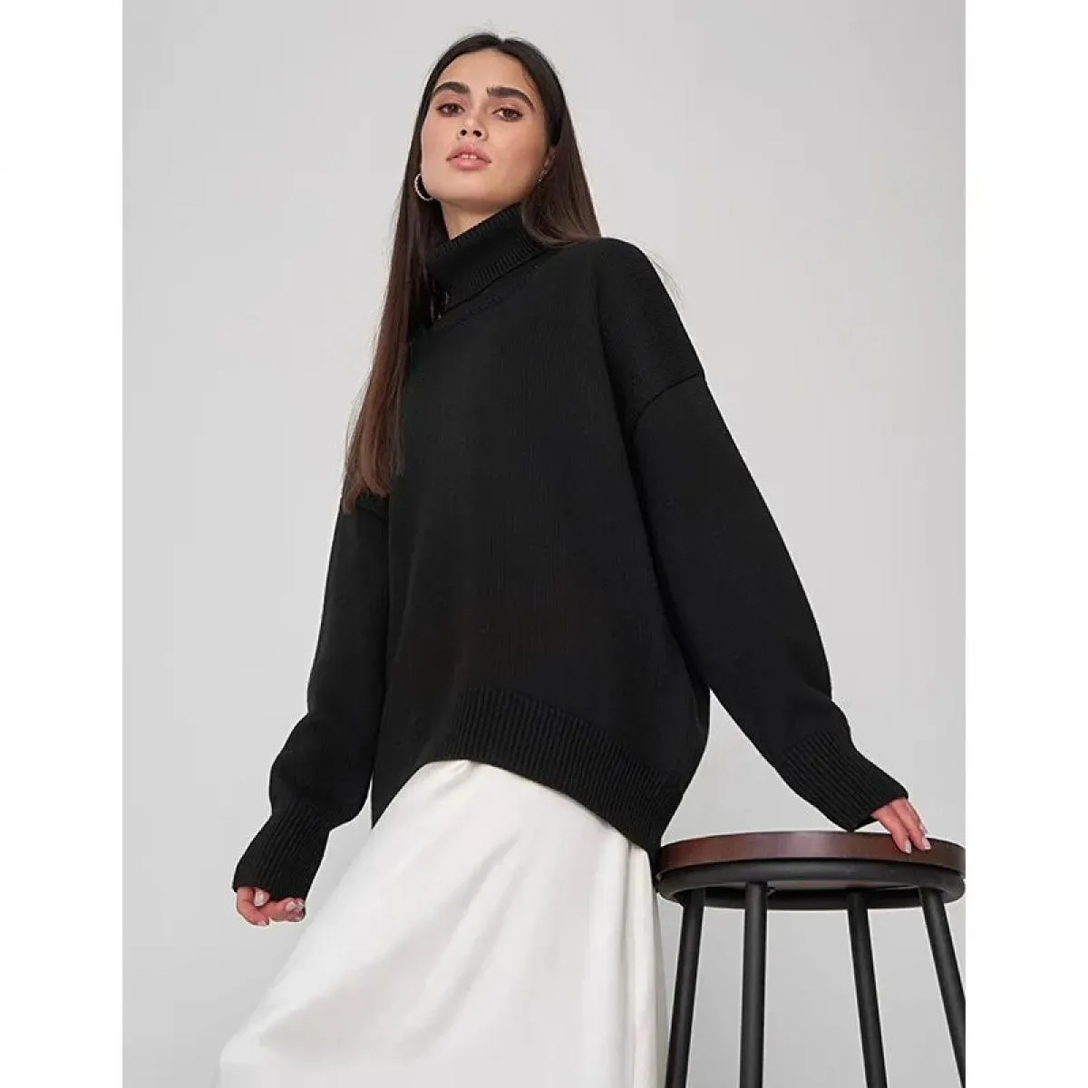 Dolcevita tinta unita Autunno Inverno 2024 Comodo maglione pullover classico sciolto da donna