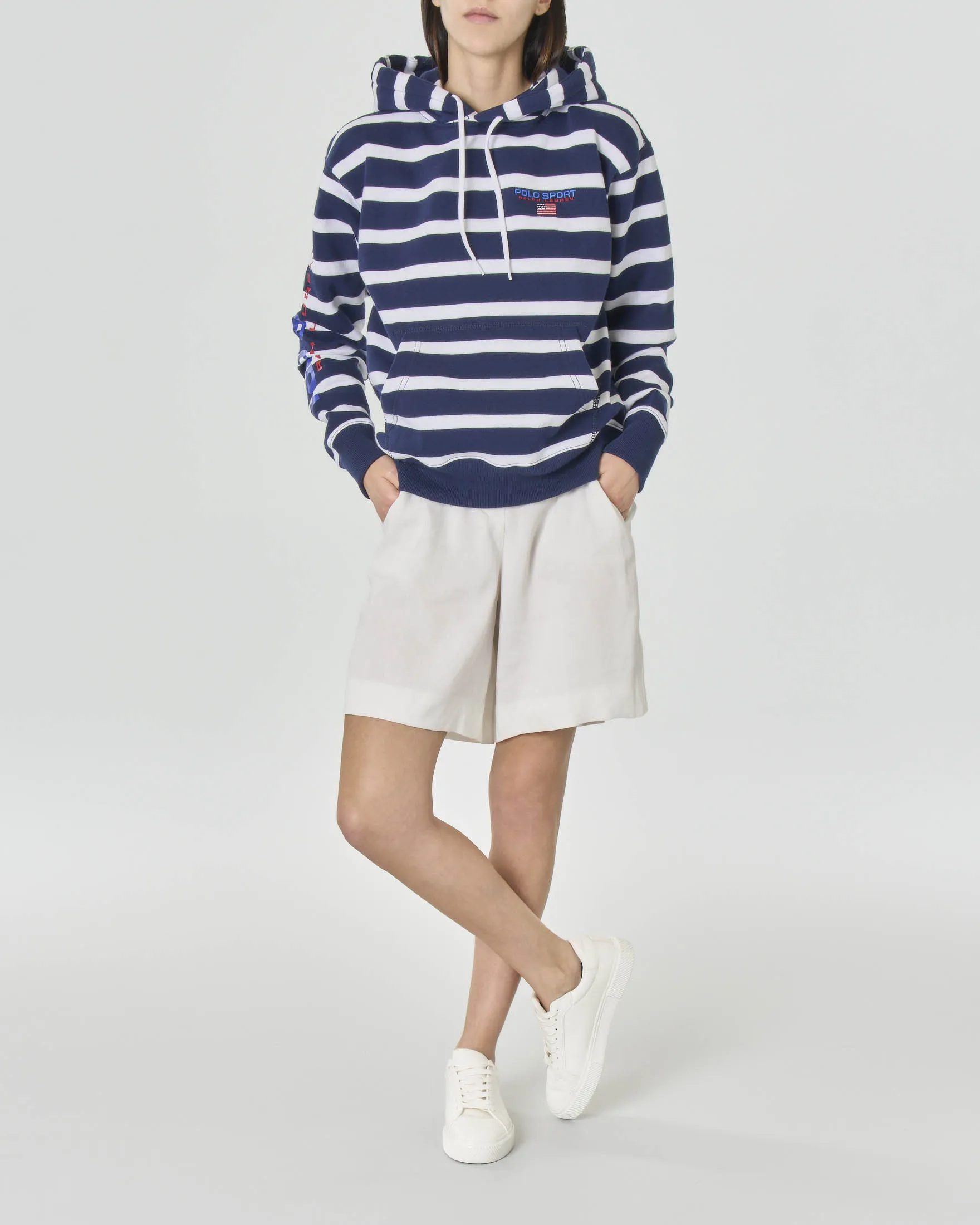Felpa blu a righe bianche con cappuccio e logo Polo Sport stampato sul petto e lungo la spalla