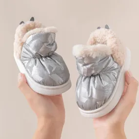 Nuove scarpe invernali in cotone 2024 per bambini moda stivaletti antiscivolo ragazzi ragazze calde scarpe primo camminatore per
