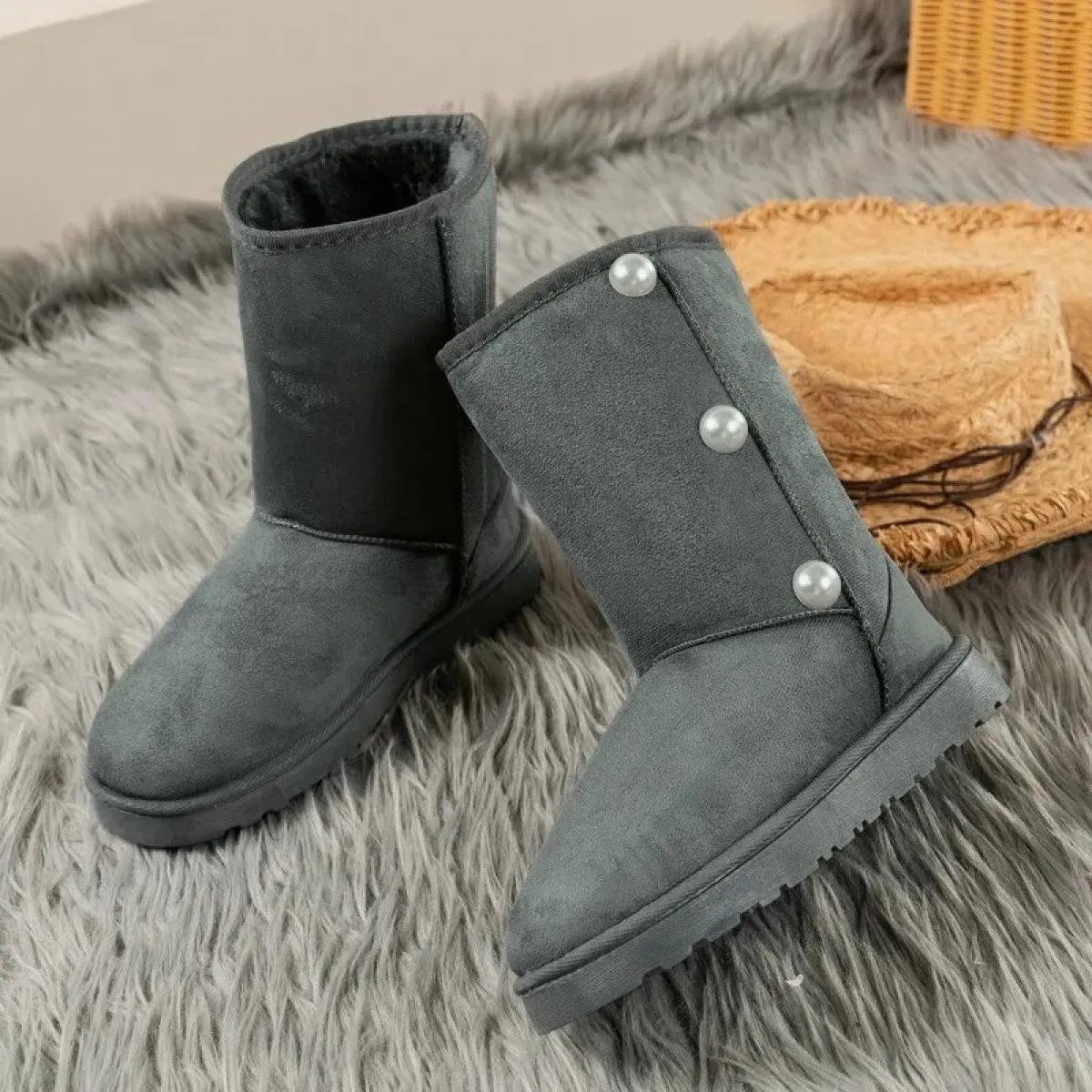 Nuovi stivali da neve con piattaforma donna 2023 stivaletti invernali in peluche spesso donna antiscivolo caldo cotone imbottito