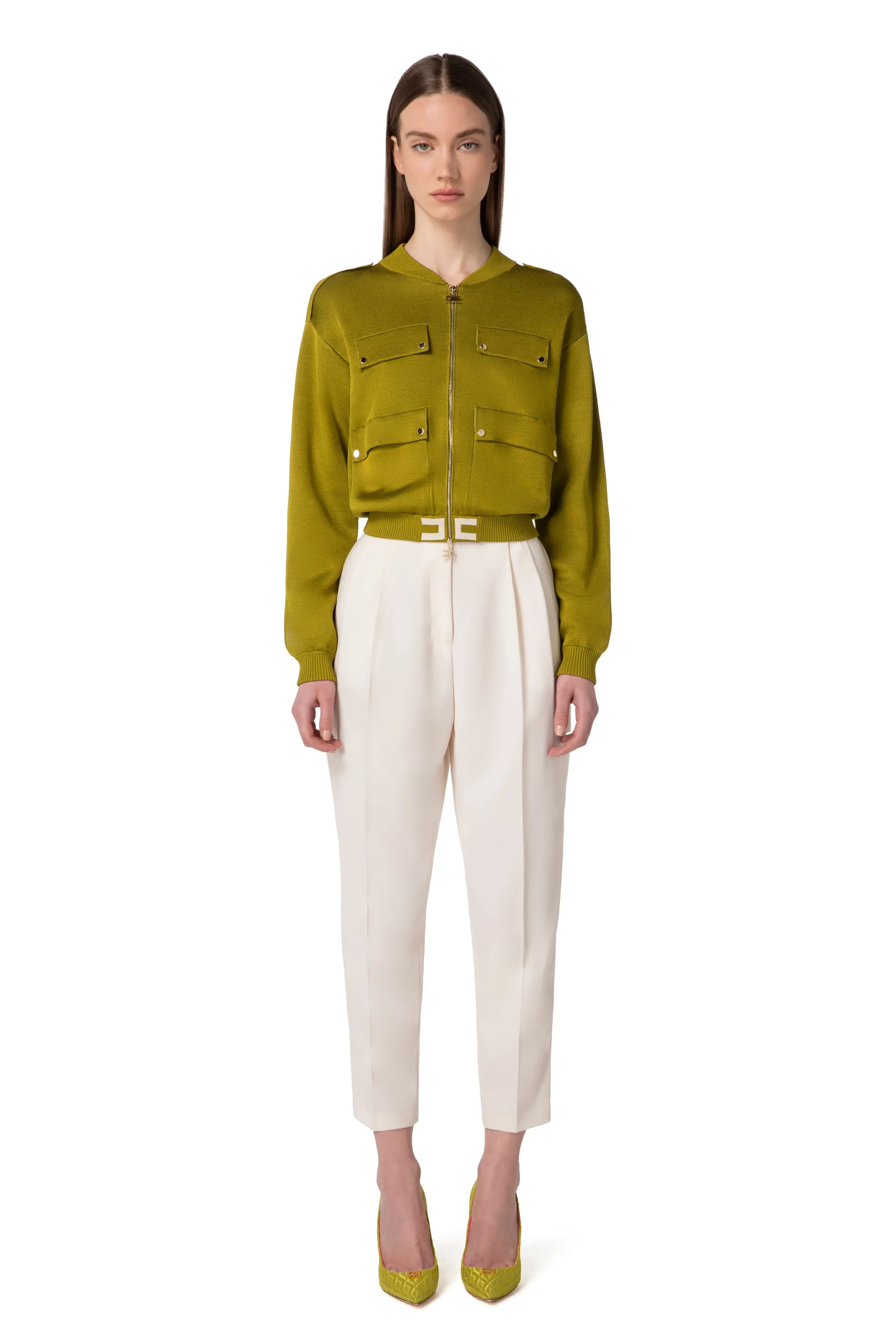 Pantalone in crêpe con pinces
