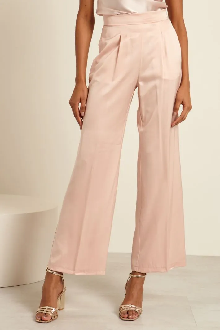 Pantaloni con pinces in raso