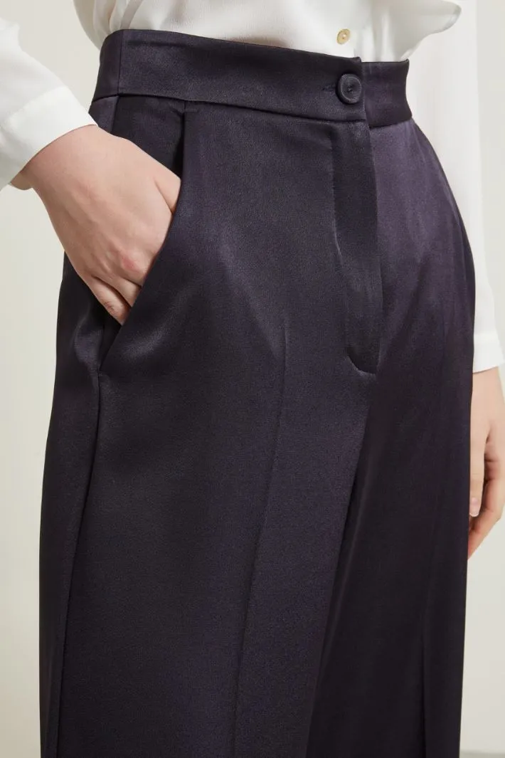 Pantaloni fluidi in raso