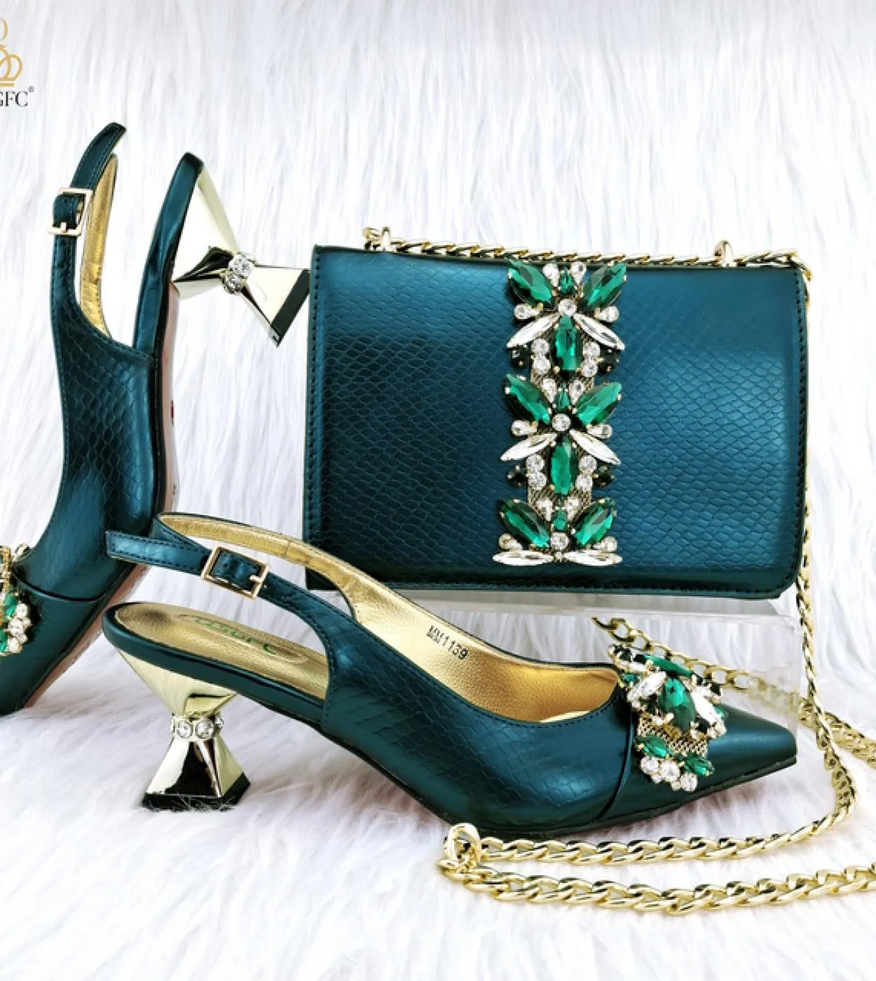 Qsgfc Scarpe e borsa da donna di design di fascia alta Scarpe nobili classiche abbinate Borsa per scarpe stile borsa solida Gran