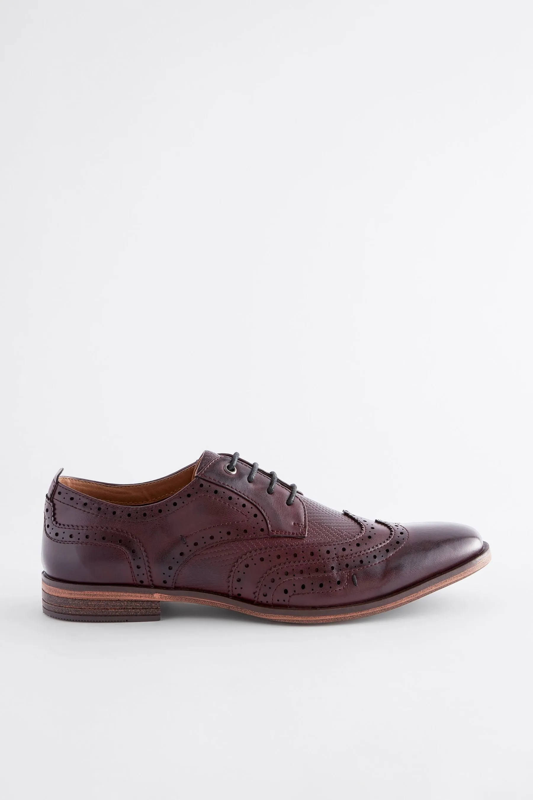 Scarpe brogue con due ali testurizzate    