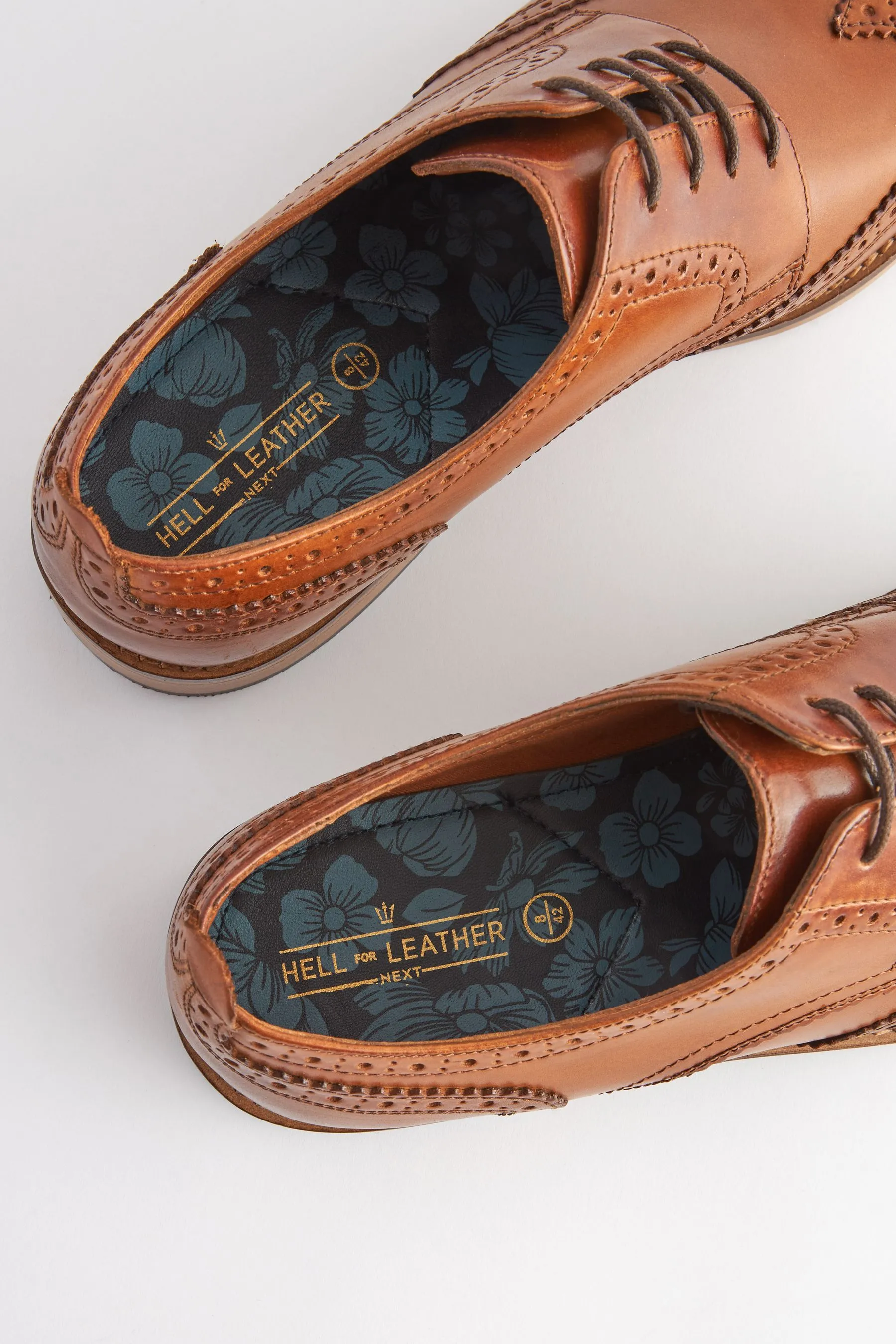 Scarpe brogue in pelle con suola a contrasto    