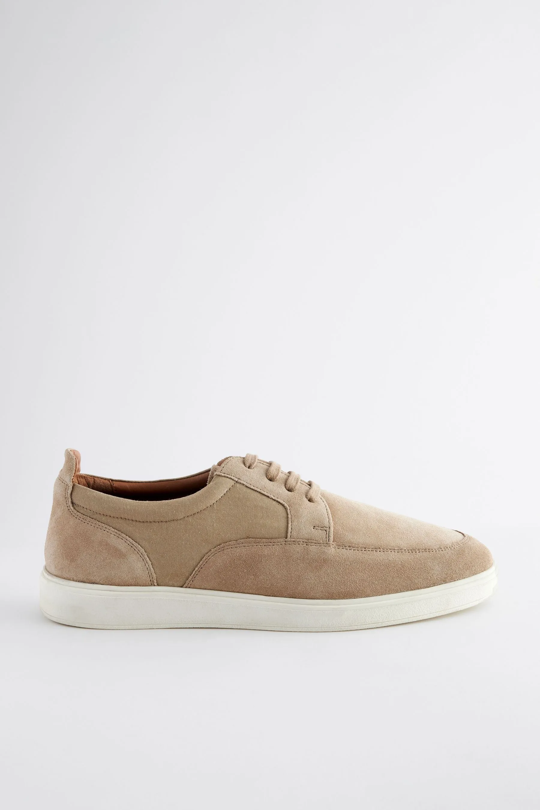 Scarpe casual scamosciata con suola sagomata    
