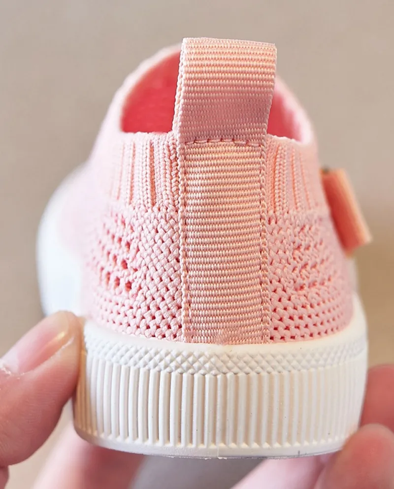 Scarpe da ginnastica slip-on traspiranti in maglia a mosca traspiranti per bambini fresche estive rosa e cachi