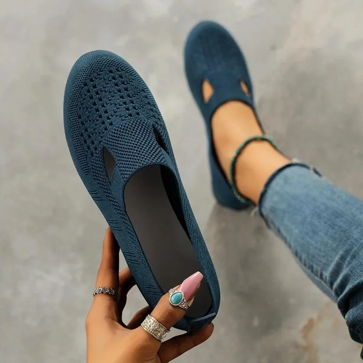 Scarpe nuove da donna Mesh leggere e traspiranti slip on scarpe casual tinta unita scarpe basse versatili a basso aiuto