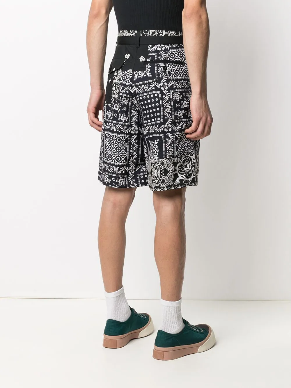 Shorts con stampa e cintura