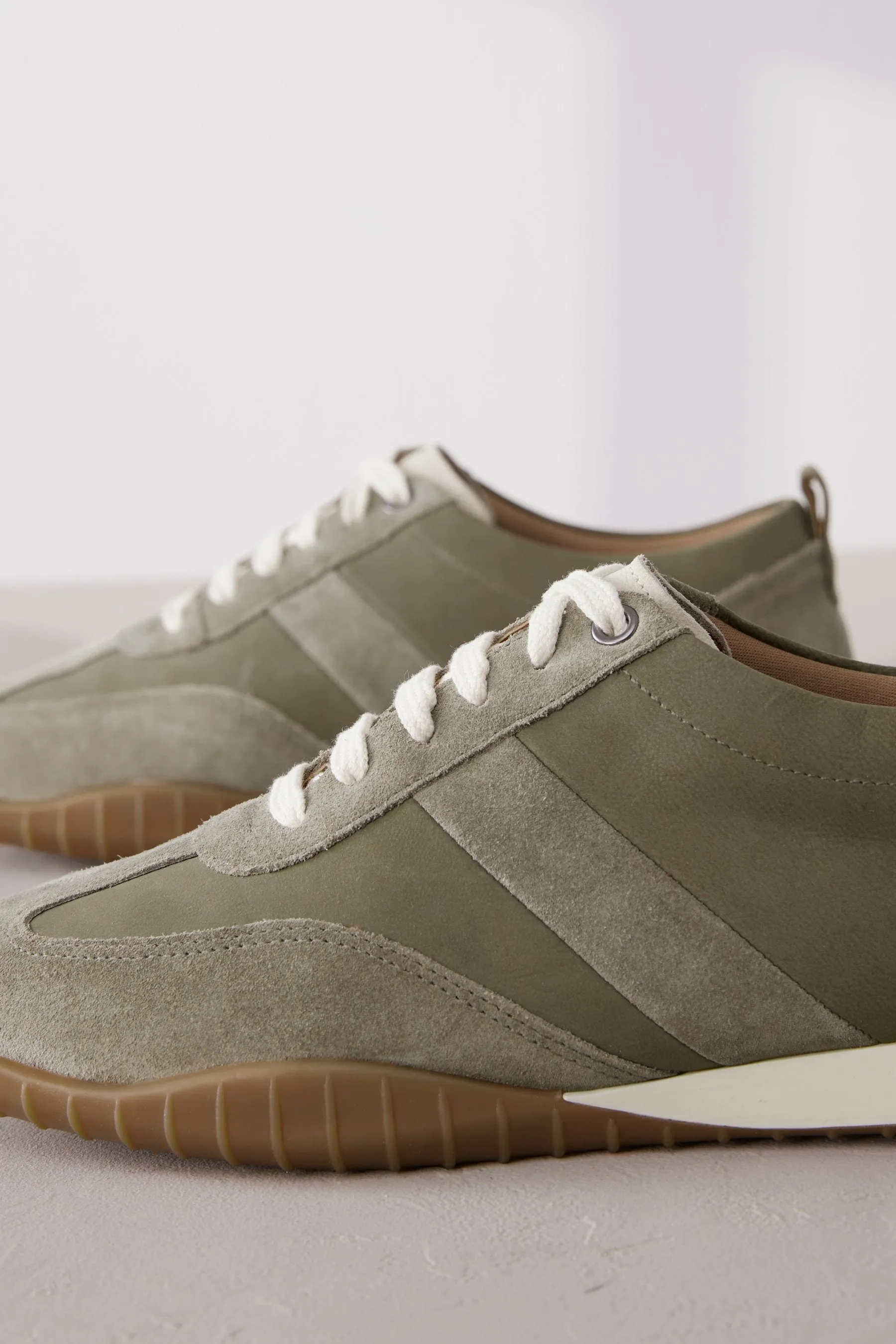 Signature - Scarpe da ginnastica rétro in pelle con suola slim