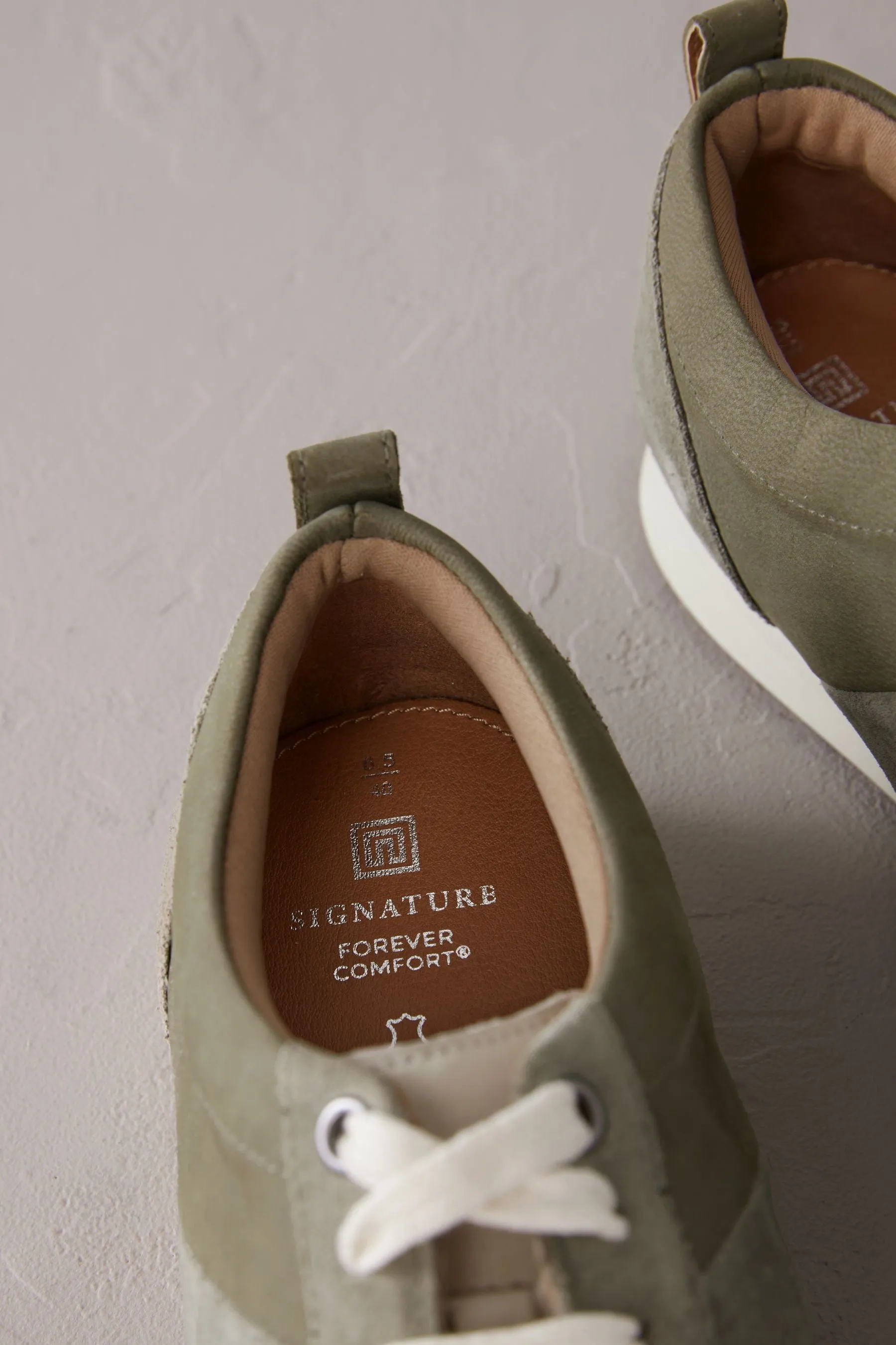 Signature - Scarpe da ginnastica rétro in pelle con suola slim