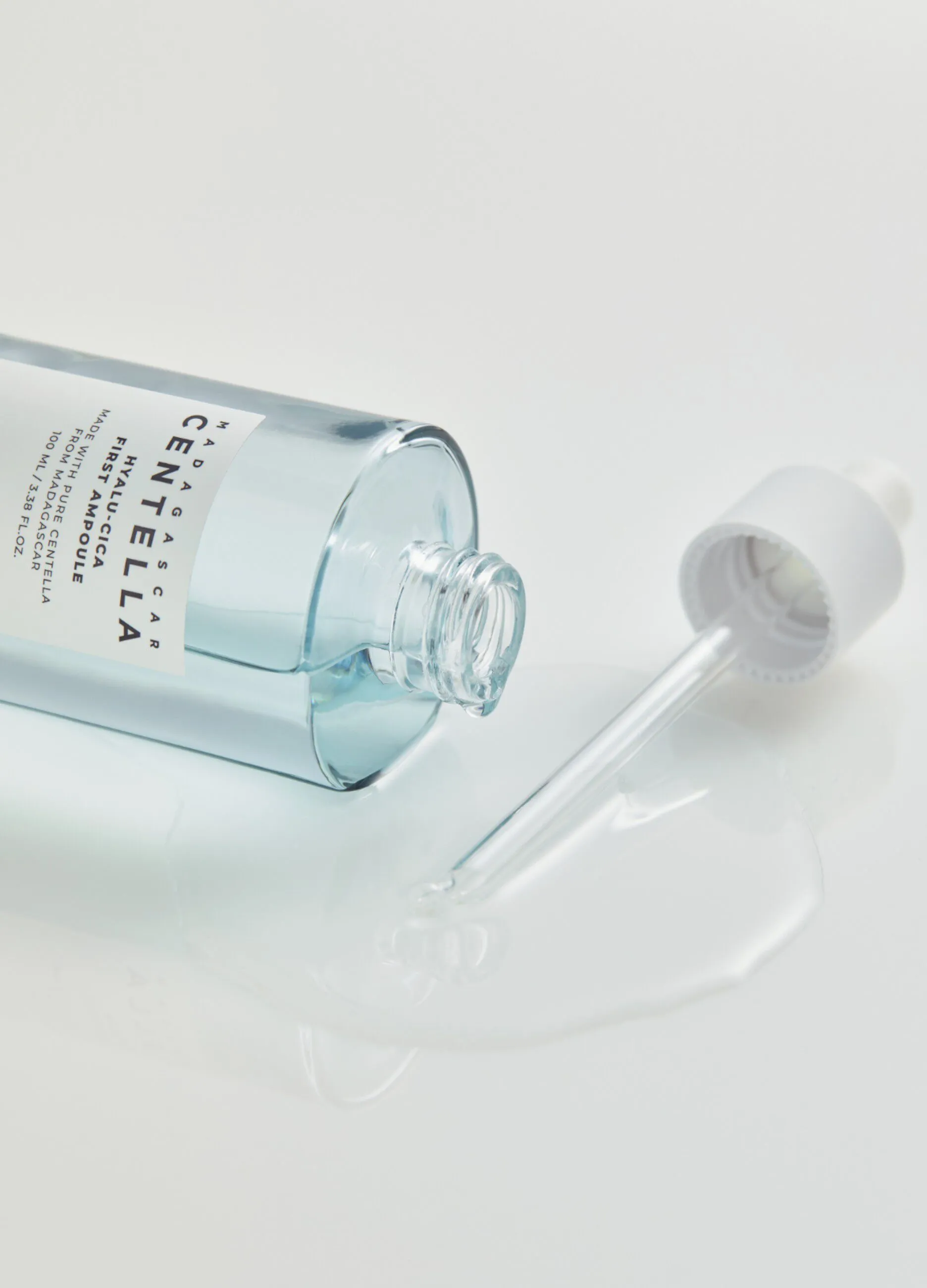 SKIN1004  Madagascar Centella Hyalu-Cica First Ampoule 100ml