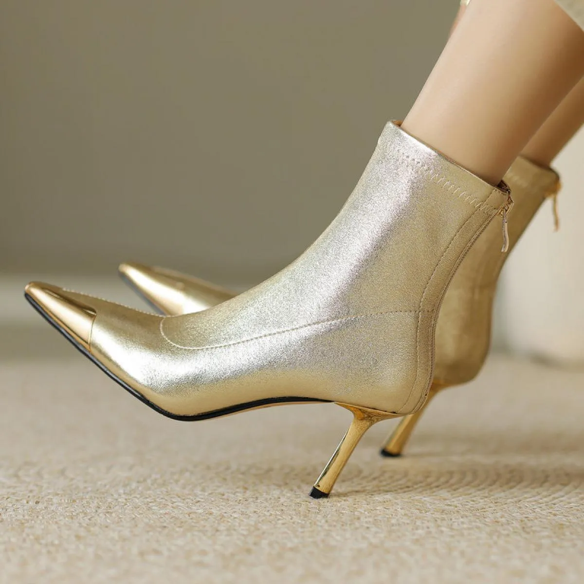 Stivaletti da donna Tacchi alti sottili Punta in metallo Scarpe eleganti Donna Autunno Inverno Party Office Lady Novità