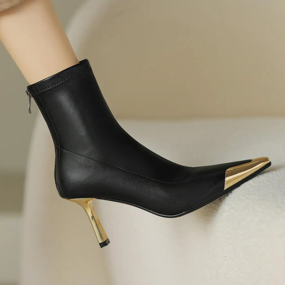 Stivaletti da donna Tacchi alti sottili Punta in metallo Scarpe eleganti Donna Autunno Inverno Party Office Lady Novità