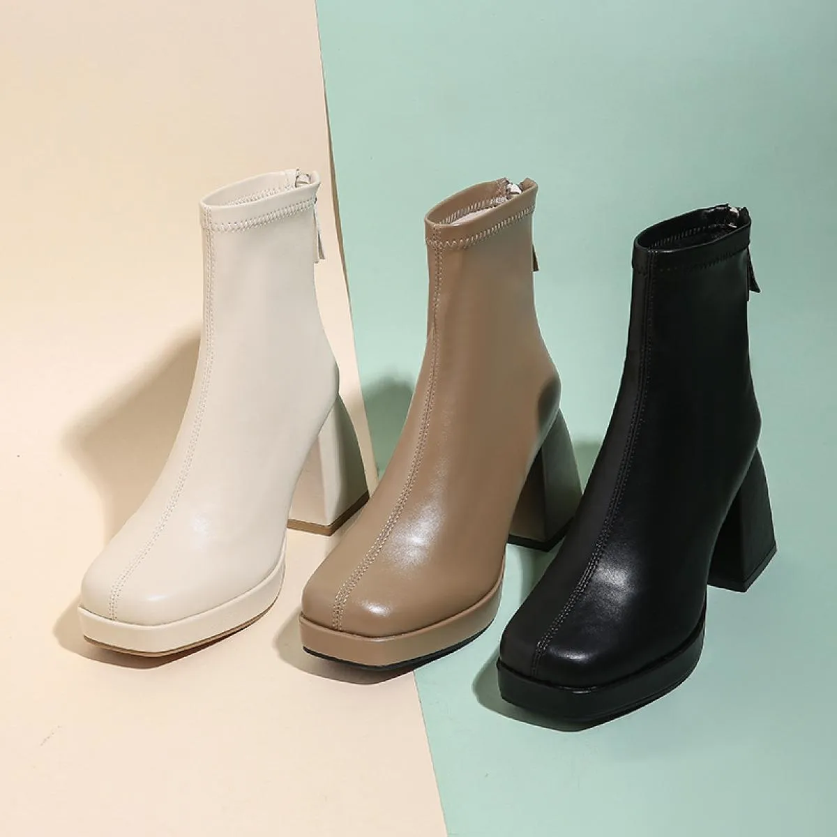 Stivaletti di nuova moda per donna Tacchi alti Piattaforma robusta Tessuto elasticizzato Punta quadrata Suola bianca Cerniera St