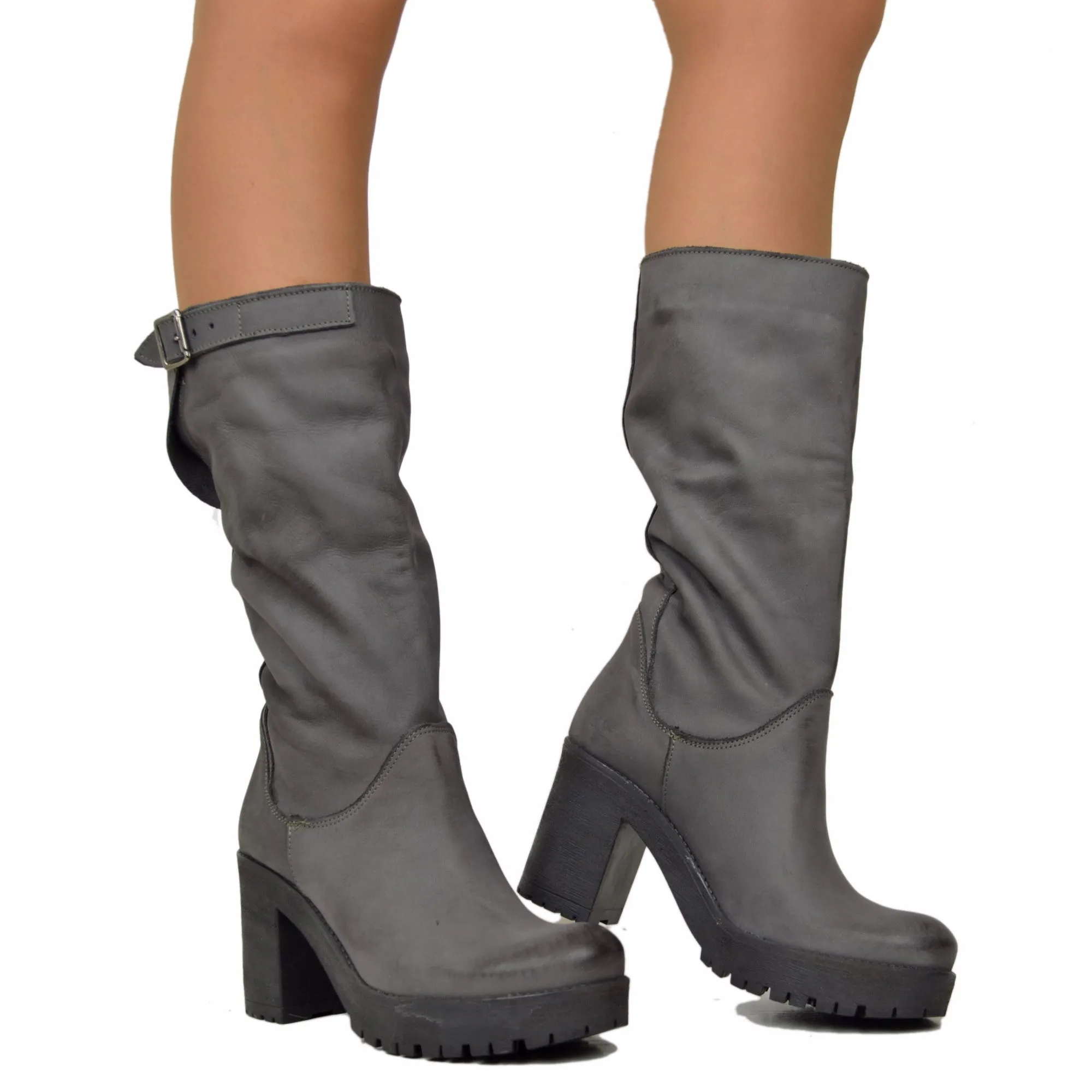 Stivali Donna in Pelle Nabuk Grigio Scuro con Tacco Made in Italy