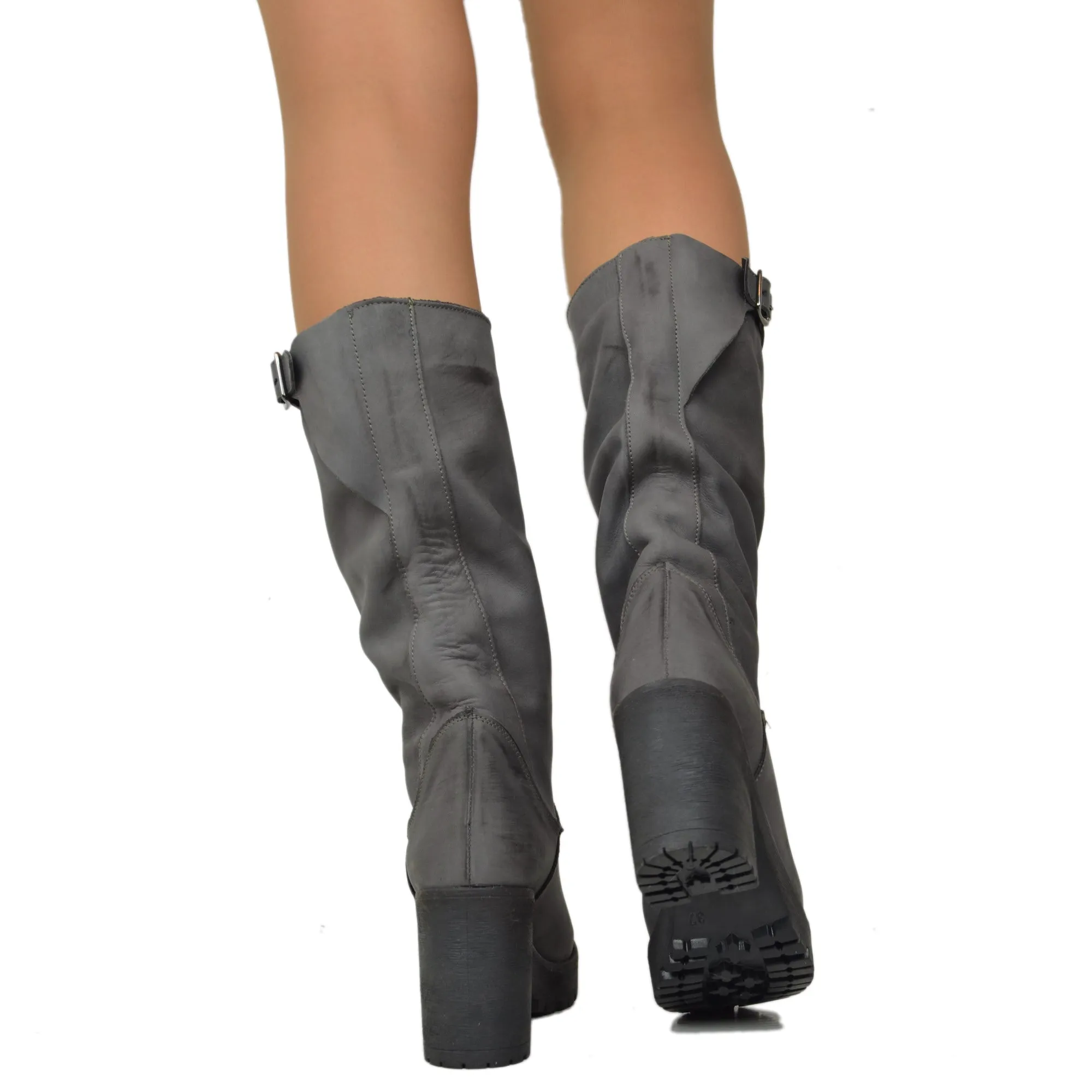 Stivali Donna in Pelle Nabuk Grigio Scuro con Tacco Made in Italy