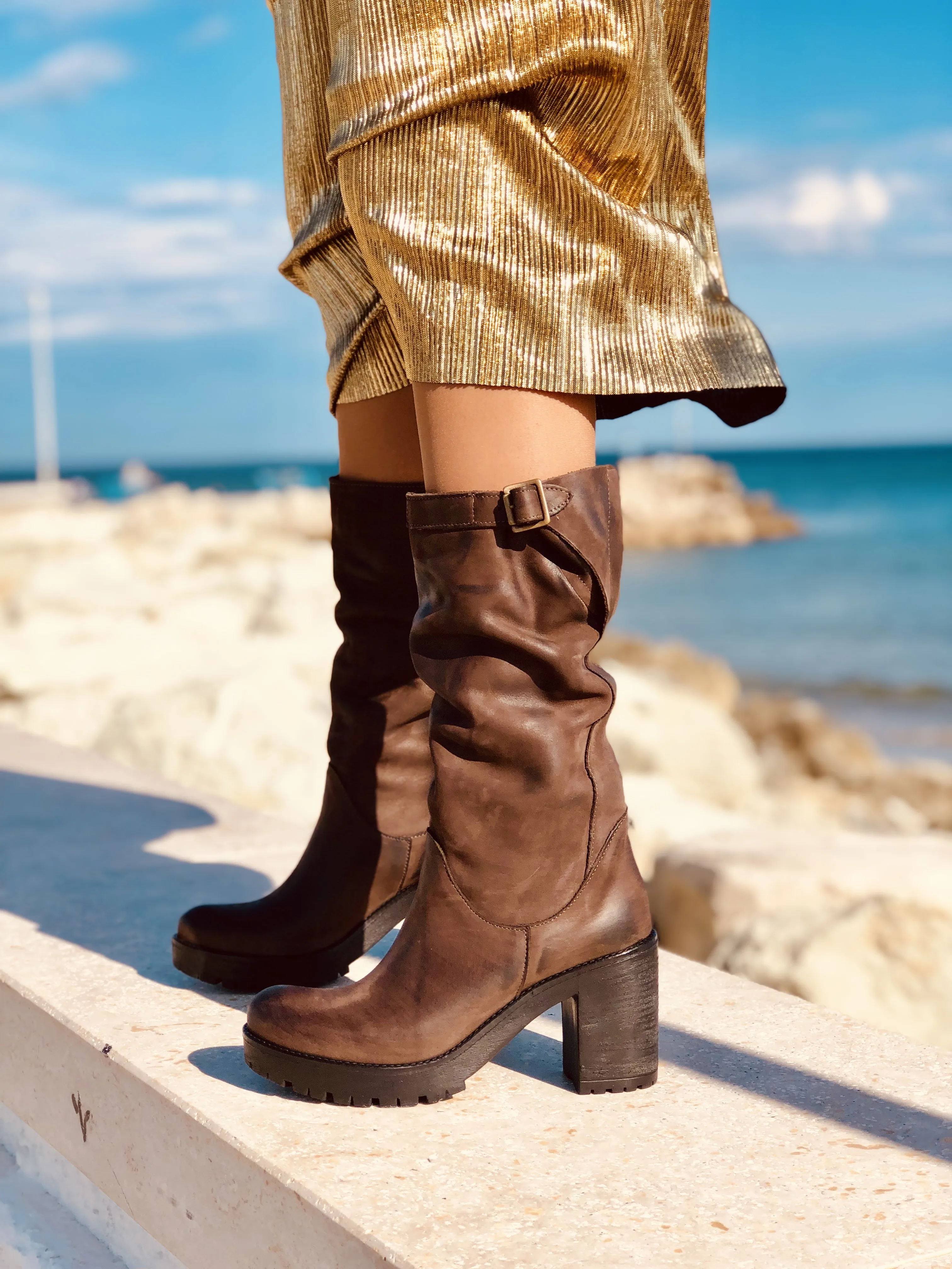 Stivali Donna in Pelle Nabuk Marroni con Tacco Made in Italy