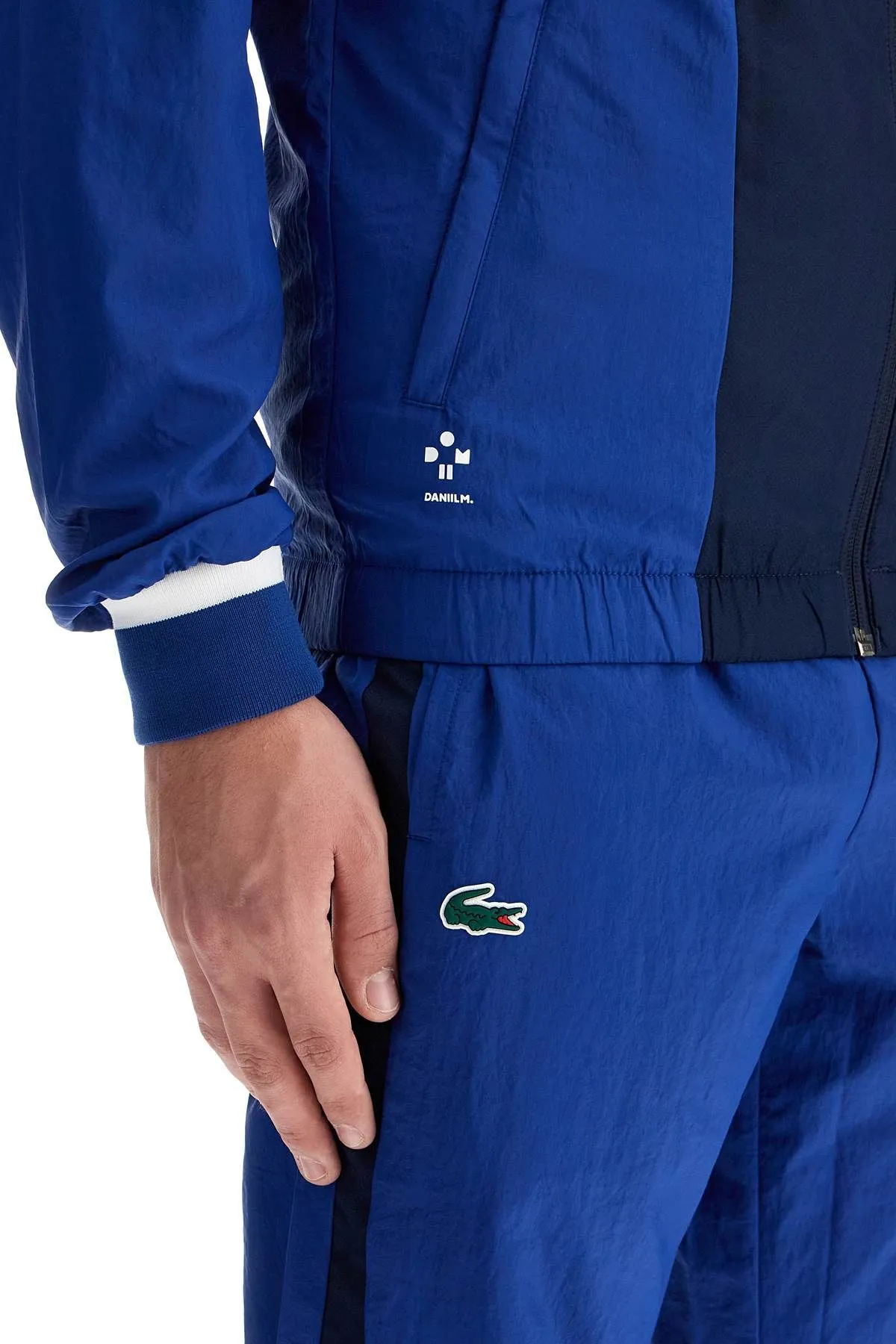 Tuta sportiva con inserti