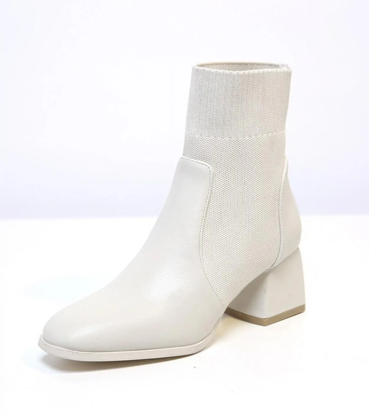 Zeppe in pelle Calzini Stivali Stivaletti in pelle Tacchi alti in pelle Scarpe in pelle Stivali da donna